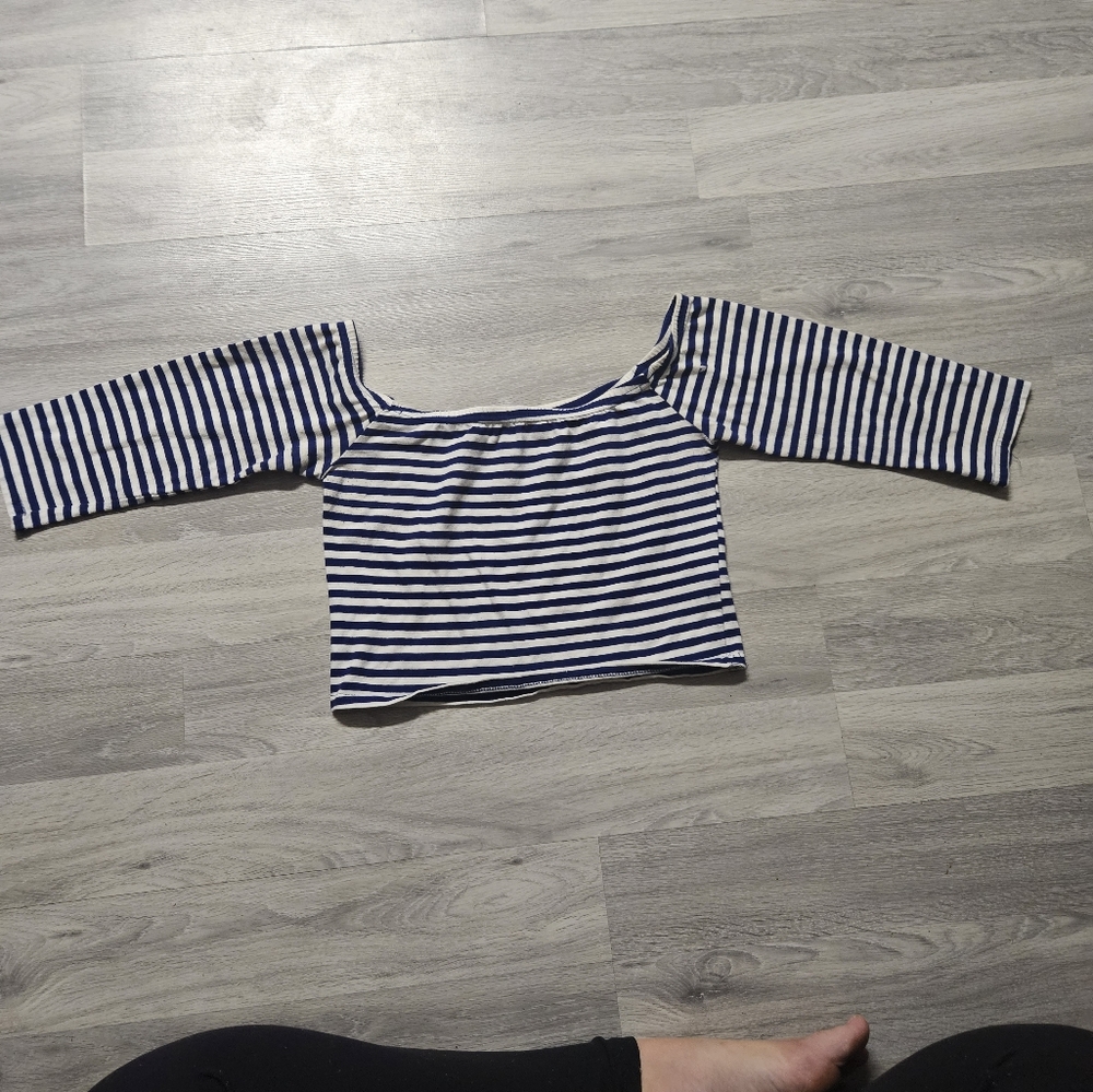 💥7|$30 Seduction Off Shoulder Crop Top